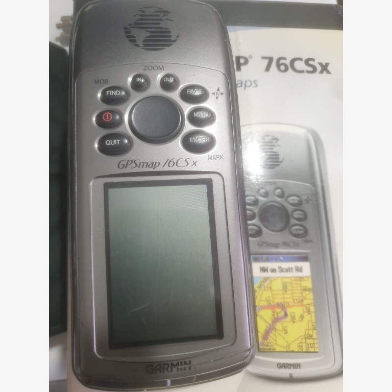 Garmin GPS GPSMAP 76csx dans sa boite avec une pochette