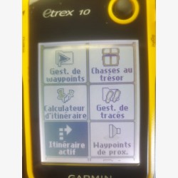 Lot de deux Etrex 10 en très bon état de la marque Garmin