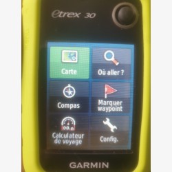 Etrex 30 Garmin GPS with France topo map installed