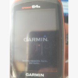 GPSMAP 64s Garmin avec un câble USB