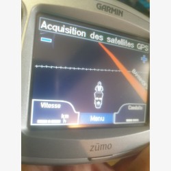 Zumo 400 Garmin GPS for Motorcycle, in excellent condition with accessories