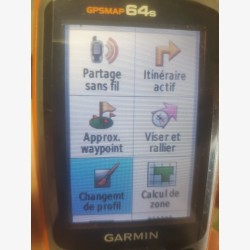 GPSMAP 64s dans sa boite en très bon état avec accessoires