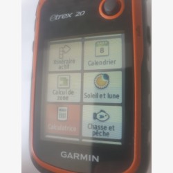 Garmin Etrex 20 GPS with Complete Topographic Map of France and USB Cable