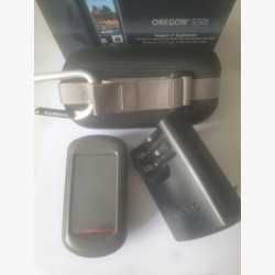 Garmin Oregon 550t GPS in very good condition with accessories