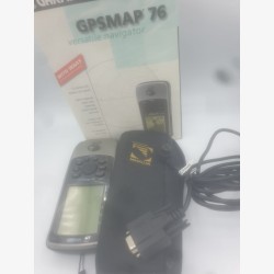 Garmin GPSMAP 76 en très bon état avec sa boite et une pochette de transport