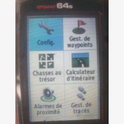 GARMIN GPSMAP 64S in good condition with map and bike mount