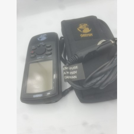 GARMIN GPS 72 with pouch and accessories