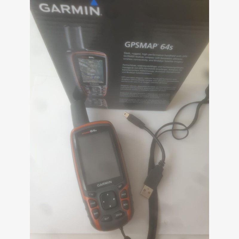 GARMIN GPSMAP 64S with USB cable and maps