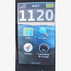 Oregon 600 in good condition with accessories