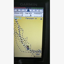 GARMIN Striker Plus 4cv en très bon état