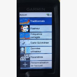 GARMIN Striker Plus 4cv en très bon état