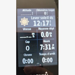 Edge 800 avec carte et accessoires