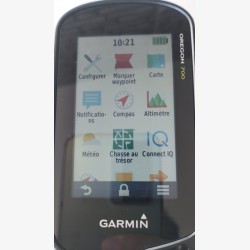 Oregon 700 dans sa boîte d'origine avec carte et câble USB