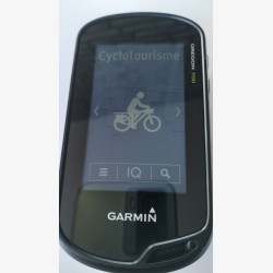 Oregon 700 dans sa boîte d'origine avec carte et câble USB
