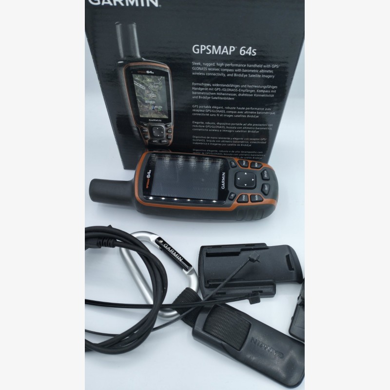 Garmin GPSMAP 64S with USB cable and accessories