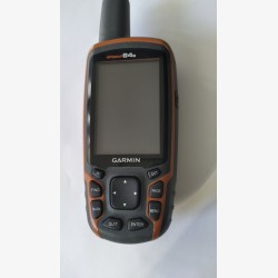 GPSMAP 64S with pouch and accessories