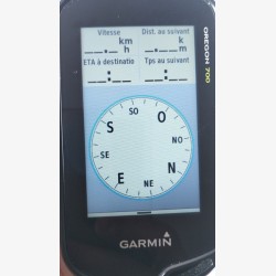 Oregon 700 avec carte de France et plusieurs accessoires