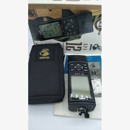 GARMIN GPS 12 en très bon état avec pochette