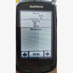 Edge 800 avec un support déporté et une carte