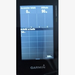 Oregon 700 avec pochette et accessoires