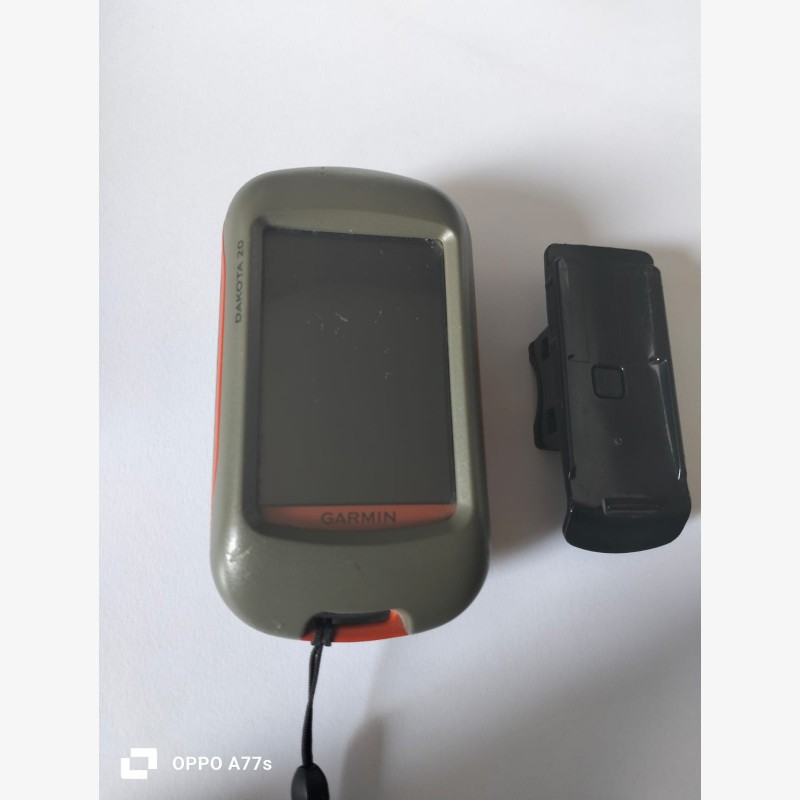 Garmin Dakota 20 in good condition