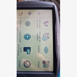 Le Garmin Zumo 595 en trés bon état