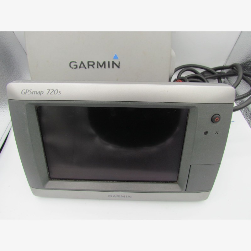 Garmin GPSMAP 720s chartplotter/fishfinder in very good condition