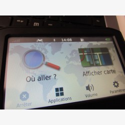 Garmin Zumo 346 LMT-S GPS moto en très bon état