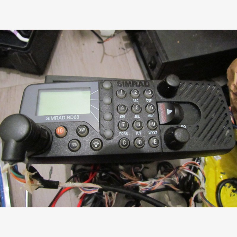 VHF Fixe Simrad RD68 (Occasion)