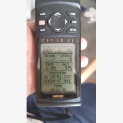 Garmin GPS 12XL portable GPS — Good working condition
