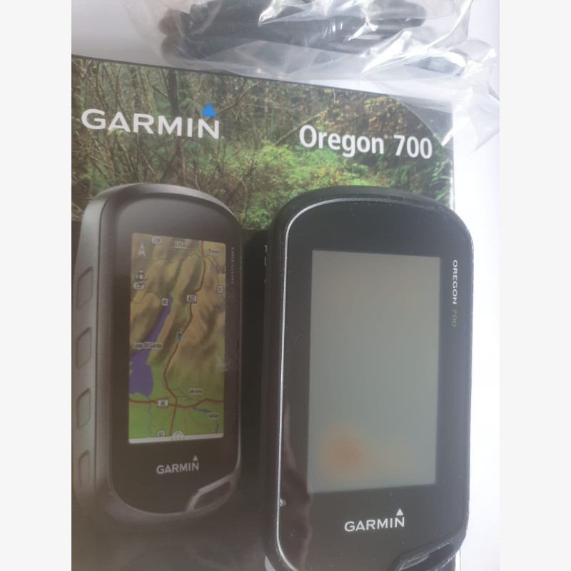 Garmin Oregon 700 handheld - Used GPS